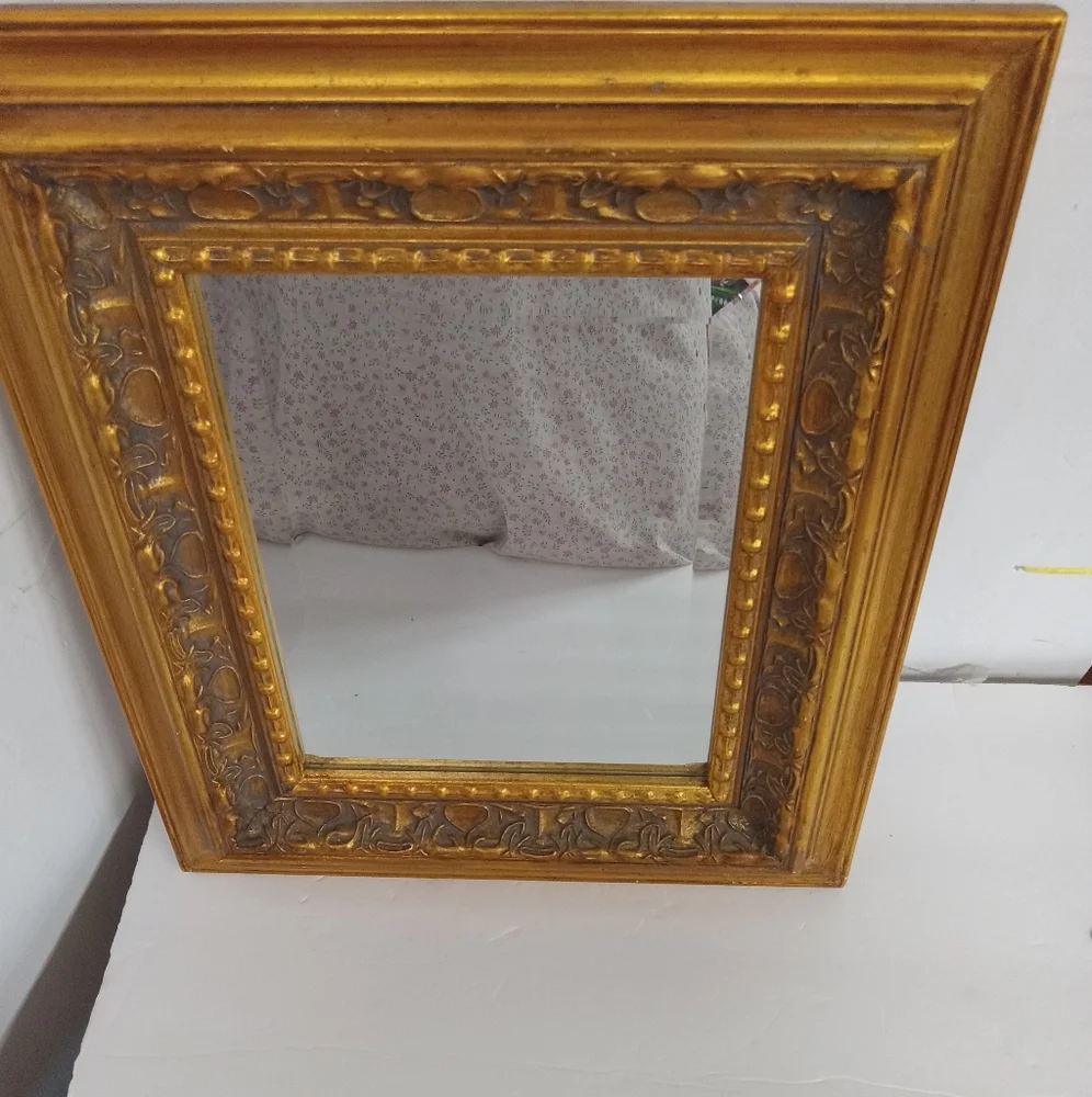 Melannco Mirror Beveled Edge Gold Wood Frame Keepers of Memories 15